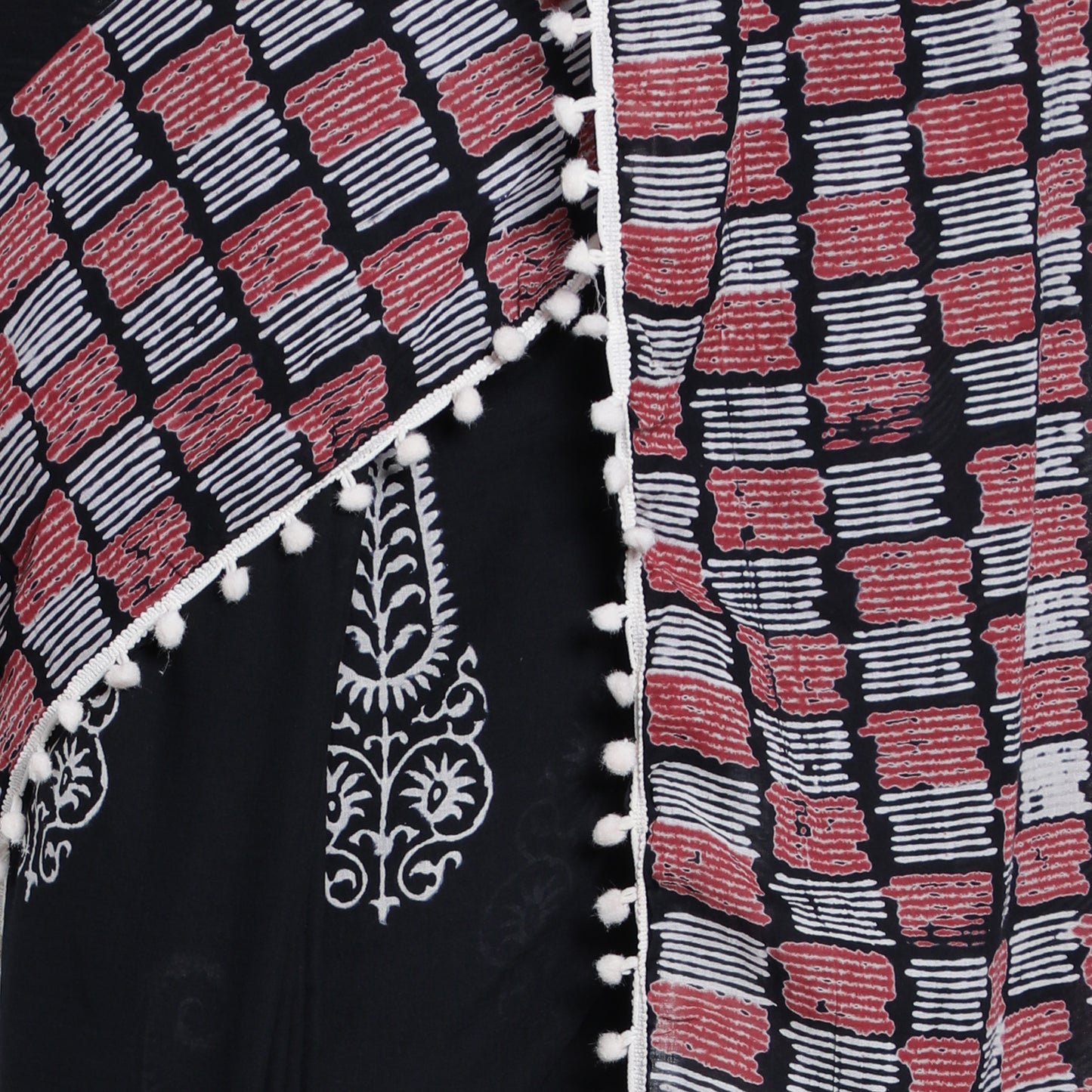 Black Cotton Saree with Trendy Border -TCS011