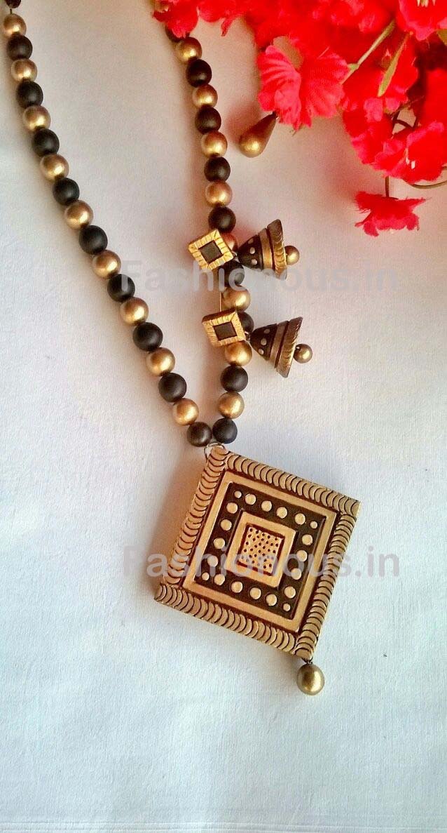 Beige Diamond Terracotta Pendant Set-TJS-055
