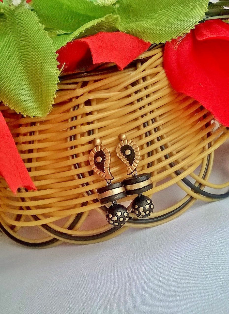 Black Mango Terracotta Earrings