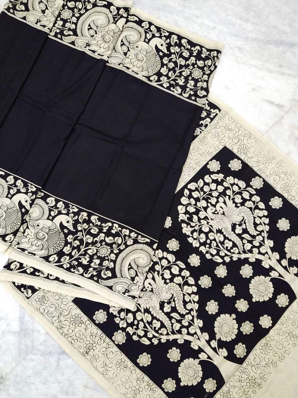 Monochrome Hand Painted Kalamkari Chennur Silk Saree_BWHCS003