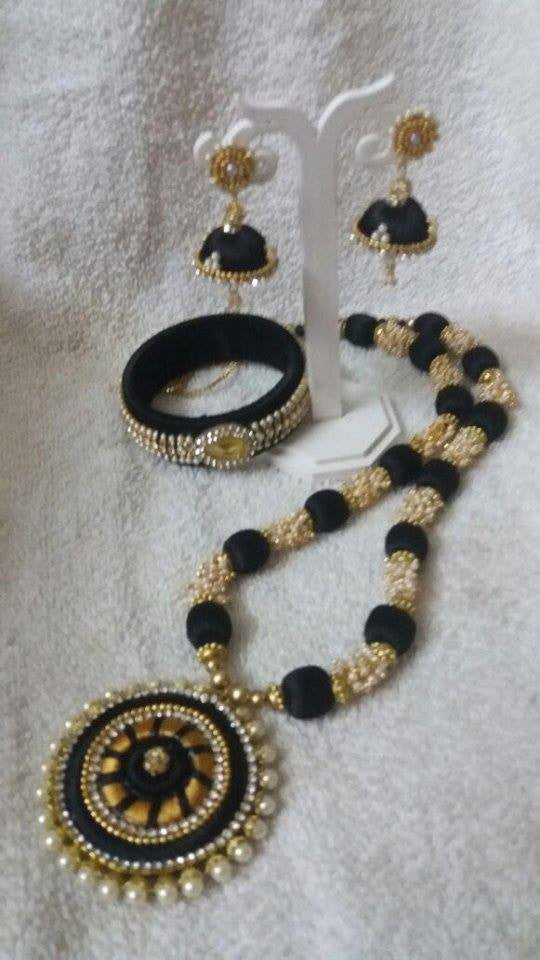 Black and gold Pearl Silk Thread Jewellery Set