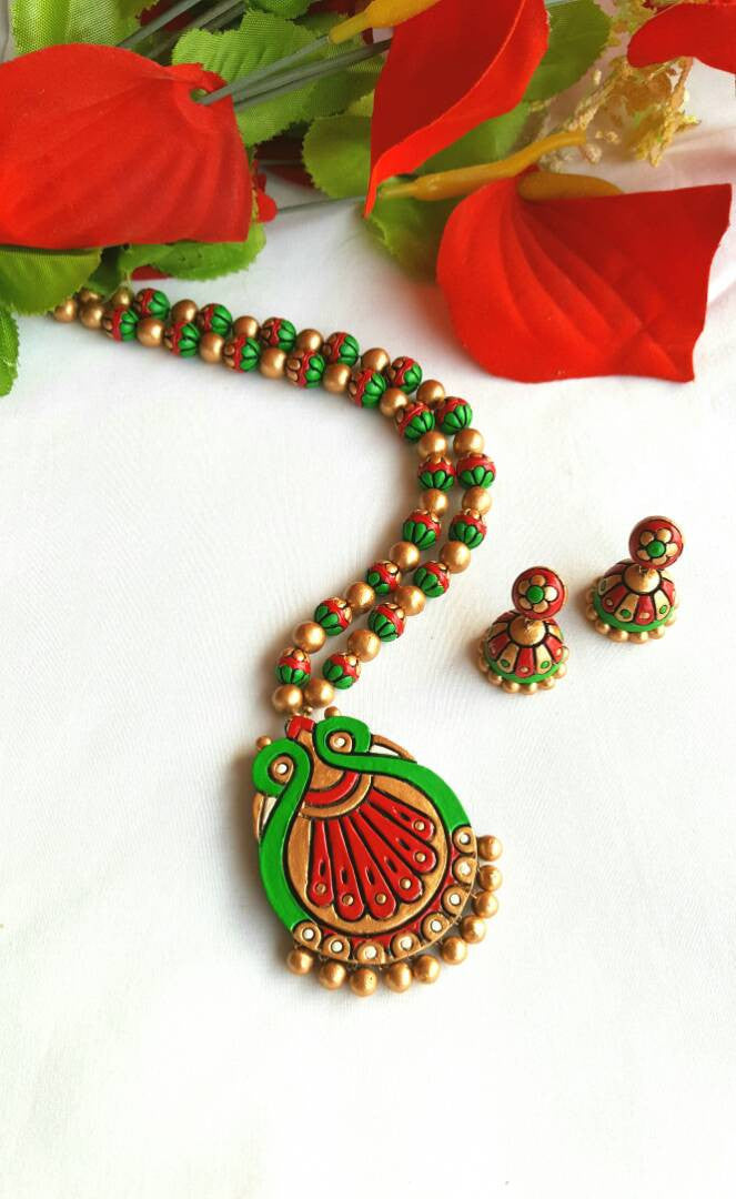 Golden Green and Red Peacock Pendant Terracotta Jewellery Set