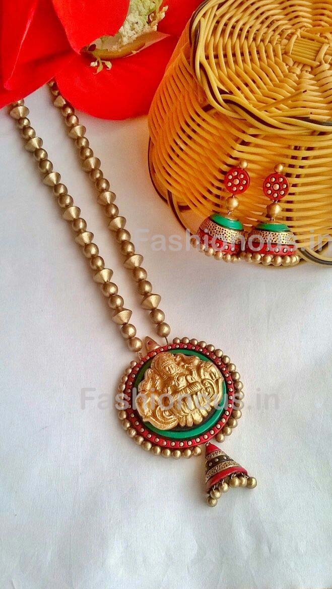 Golden Lakshmi Round Terracotta Pendant Set-TJS-061
