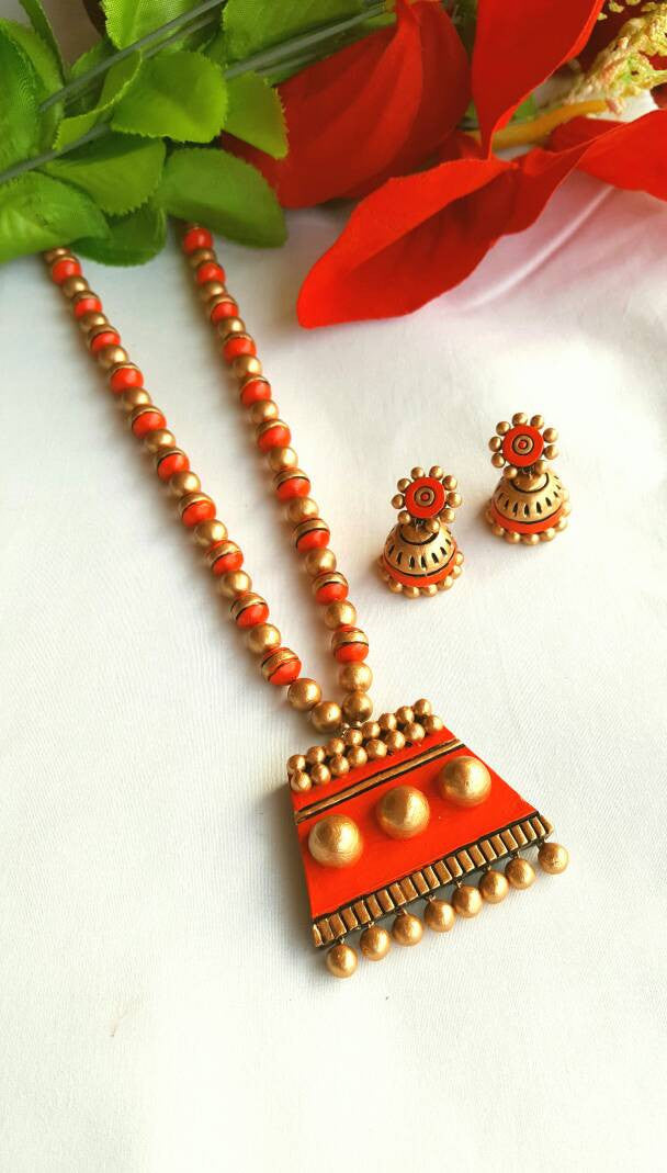 Golden and Orange Temple Gopura Pendant Terracotta Jewellery Set