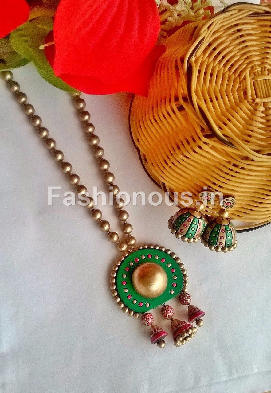 Green and Pink Circle with Hangings Terracotta Jewellery Set