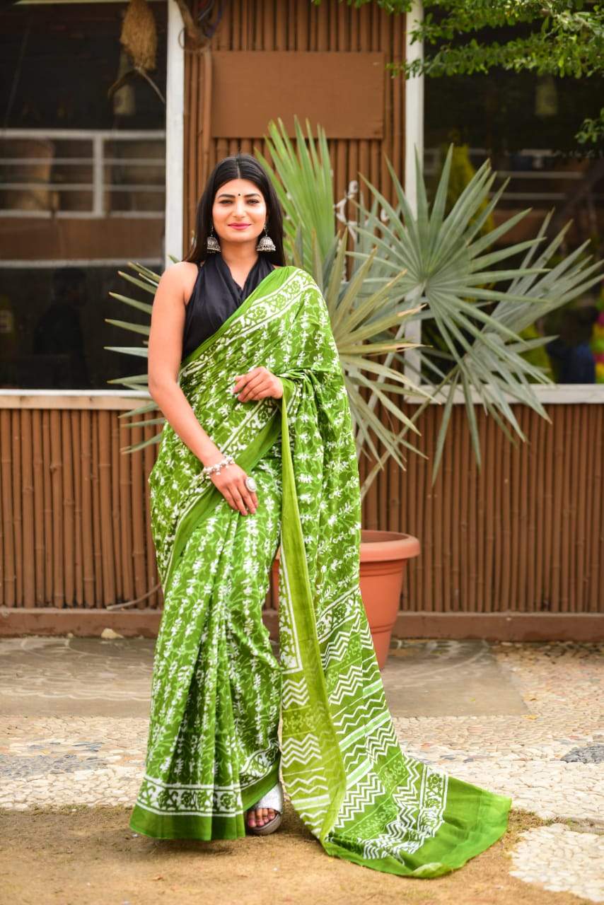 green white handblock mulmul cotton saree