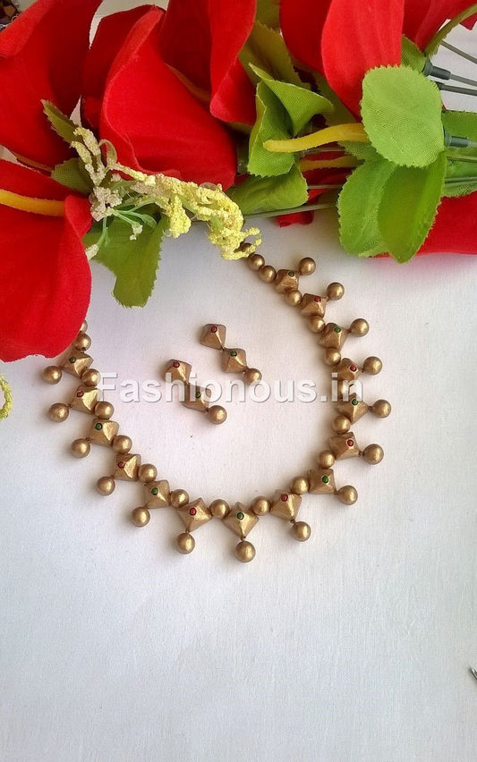 Gold Coloured Simple Terracotta set