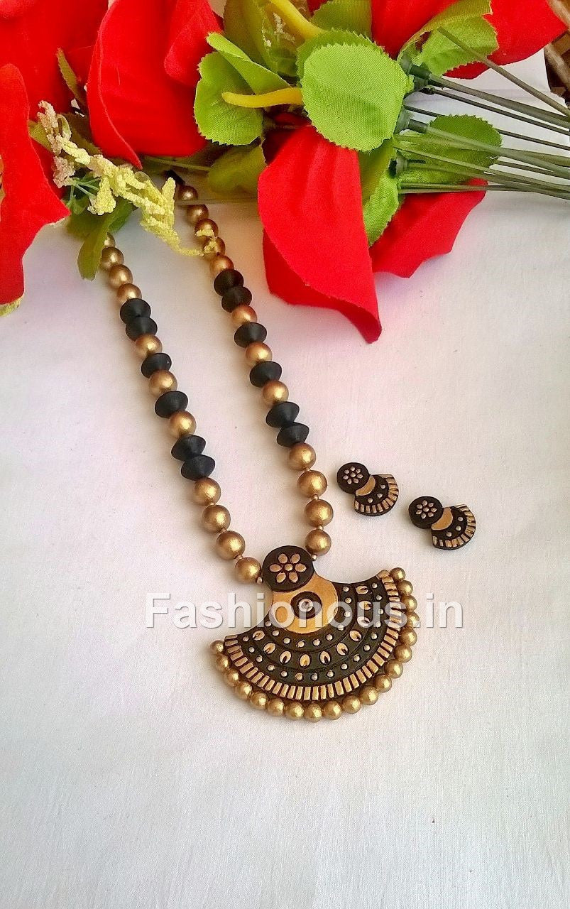 Black and Gold Semi Circle Terracotta Jewellery Set