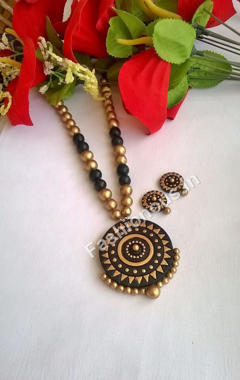 Black and Gold Circle Terracotta Jewellery Set