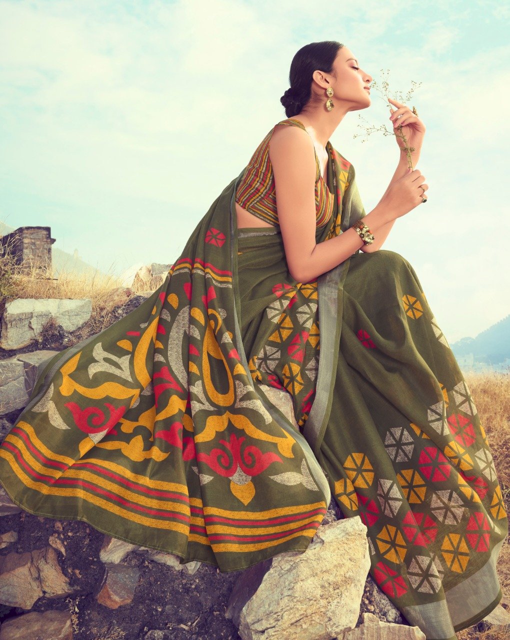 Fashionous_Linen_ saree