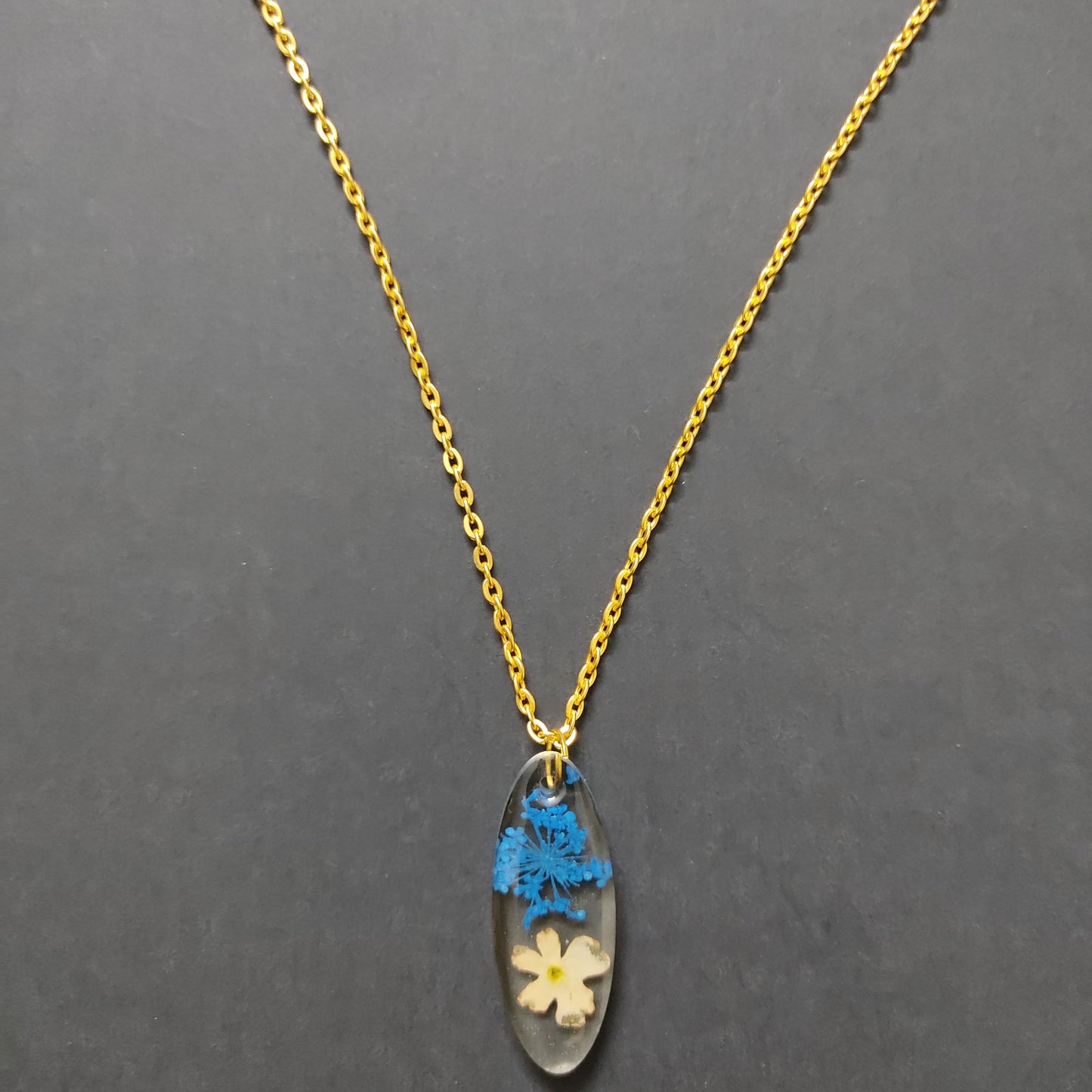 Resin Pendant - RSC009