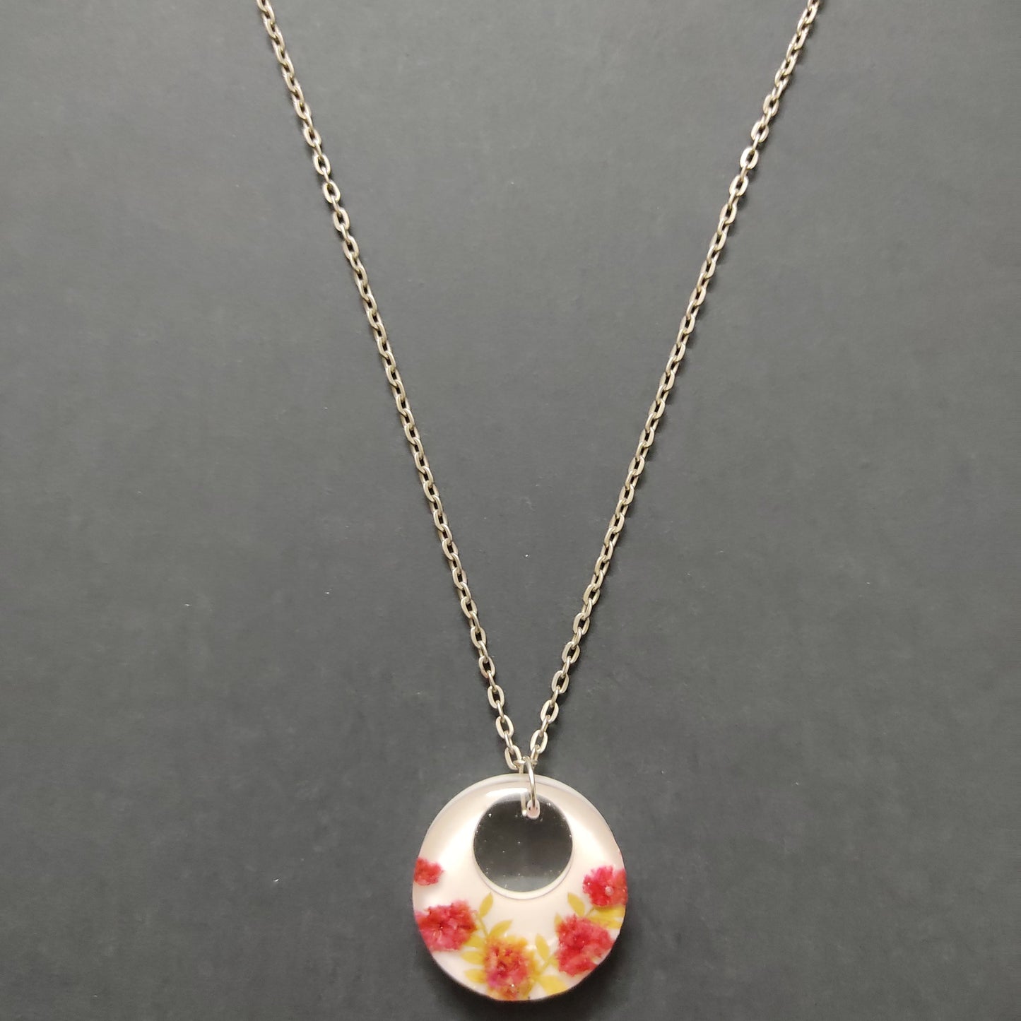 Resin Pendant - RSC018