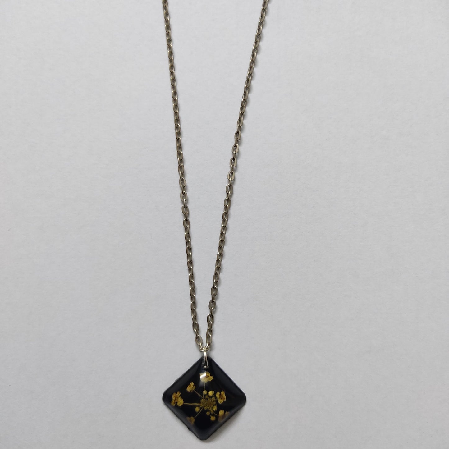 Resin Pendant - RSC019