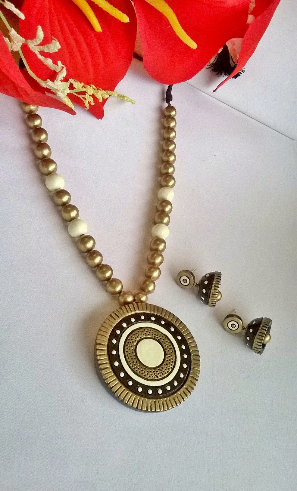 Round White Terracotta Jewellery set