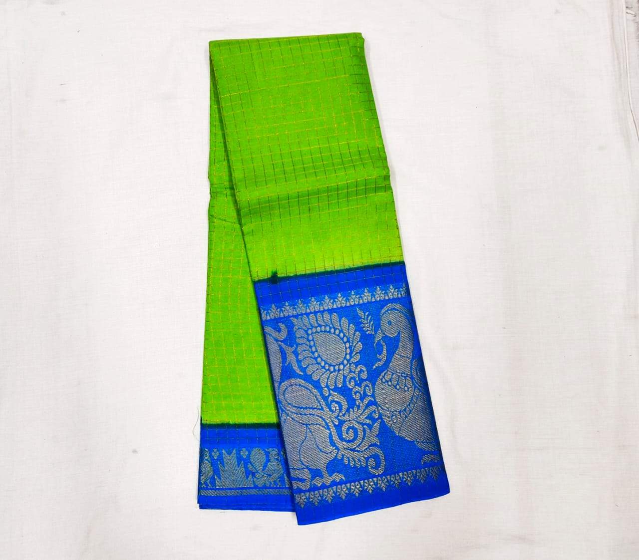 Spring Green with Blue Madurai Sungudi Saree with Large Border