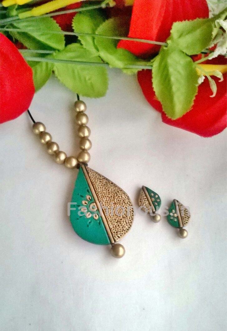 Turquoise Blue Droplet Shaped Terracotta Pendant Set-TJS-047
