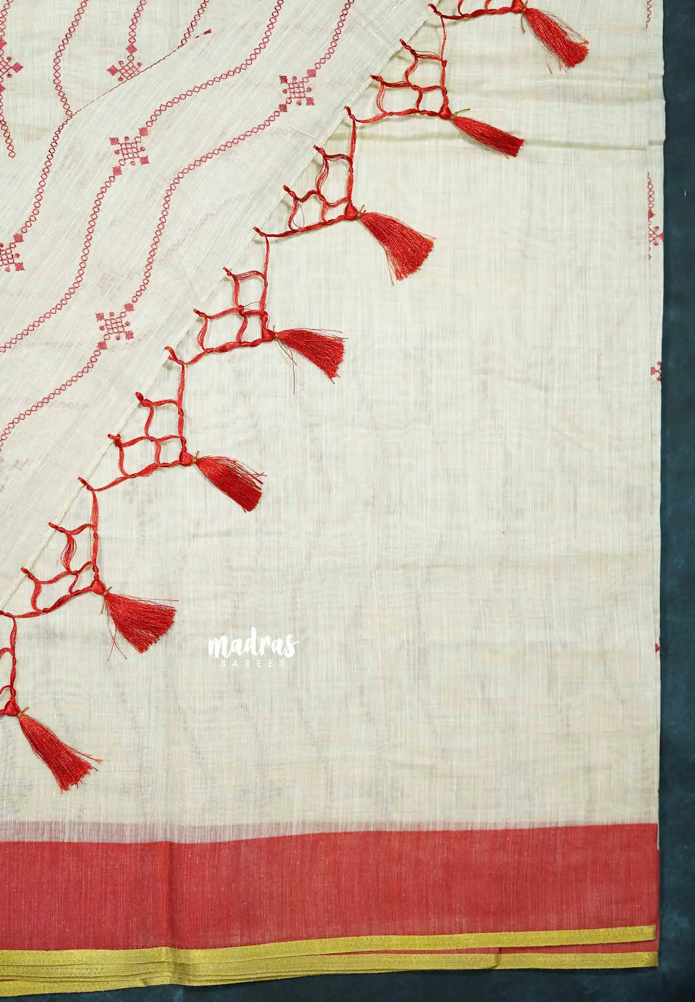 Waving - Halfwhite Haasini - Bamboo cotton silk Saree with embroidery