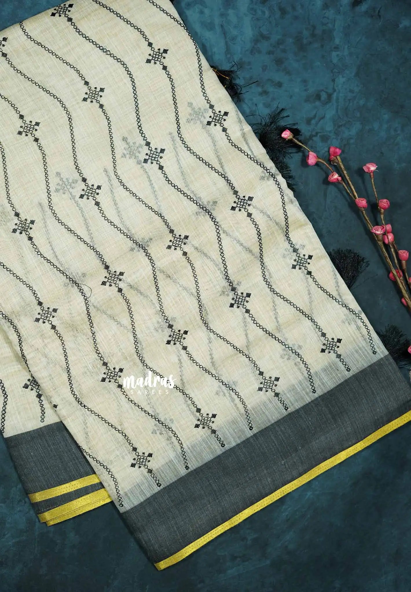 Waving - Halfwhite Haasini - Bamboo cotton silk Saree with embroidery