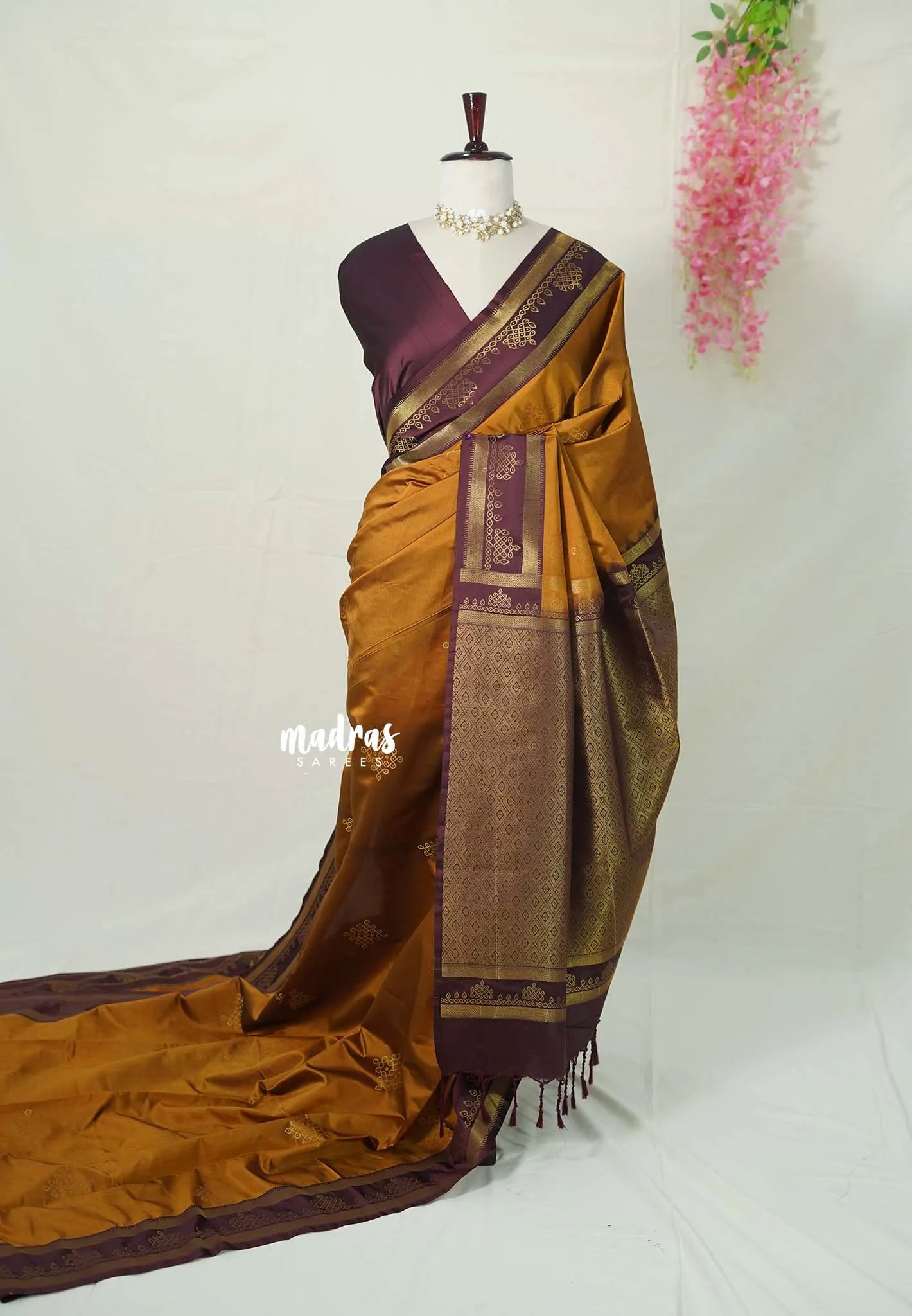 Vintage Mustard Brown - Hamsavalli – Soft Silk Cotton Saree with Kolam Motifs Weaving Body and Border with Rich Pallu  - Best for wedding
