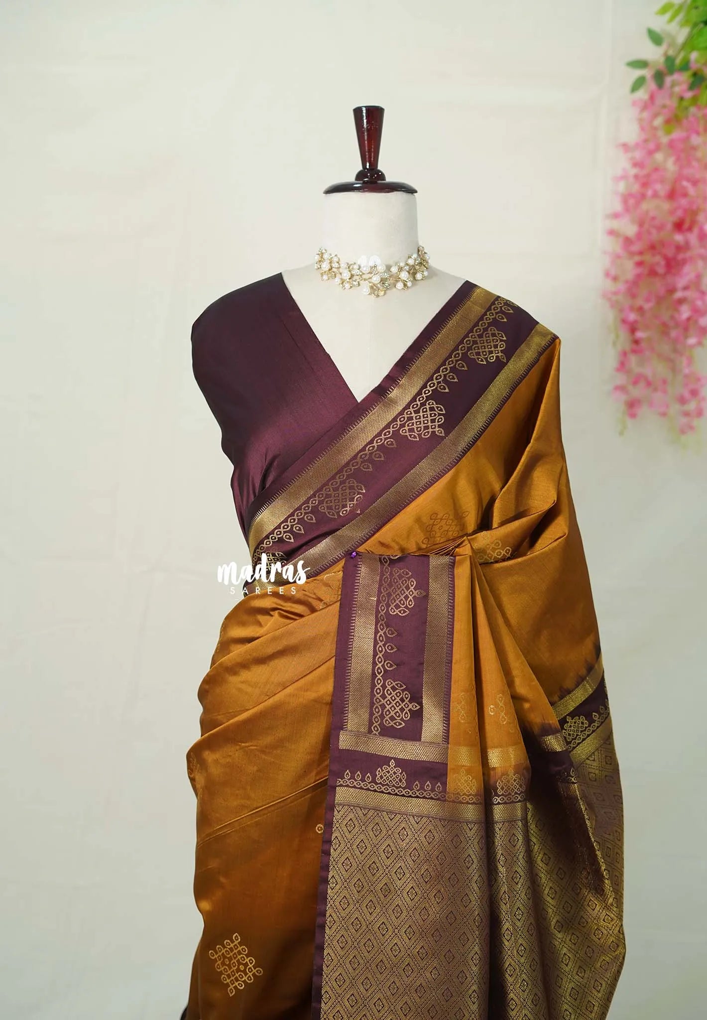 Vintage Mustard Brown - Hamsavalli – Soft Silk Cotton Saree with Kolam Motifs Weaving Body and Border with Rich Pallu  - Best for wedding