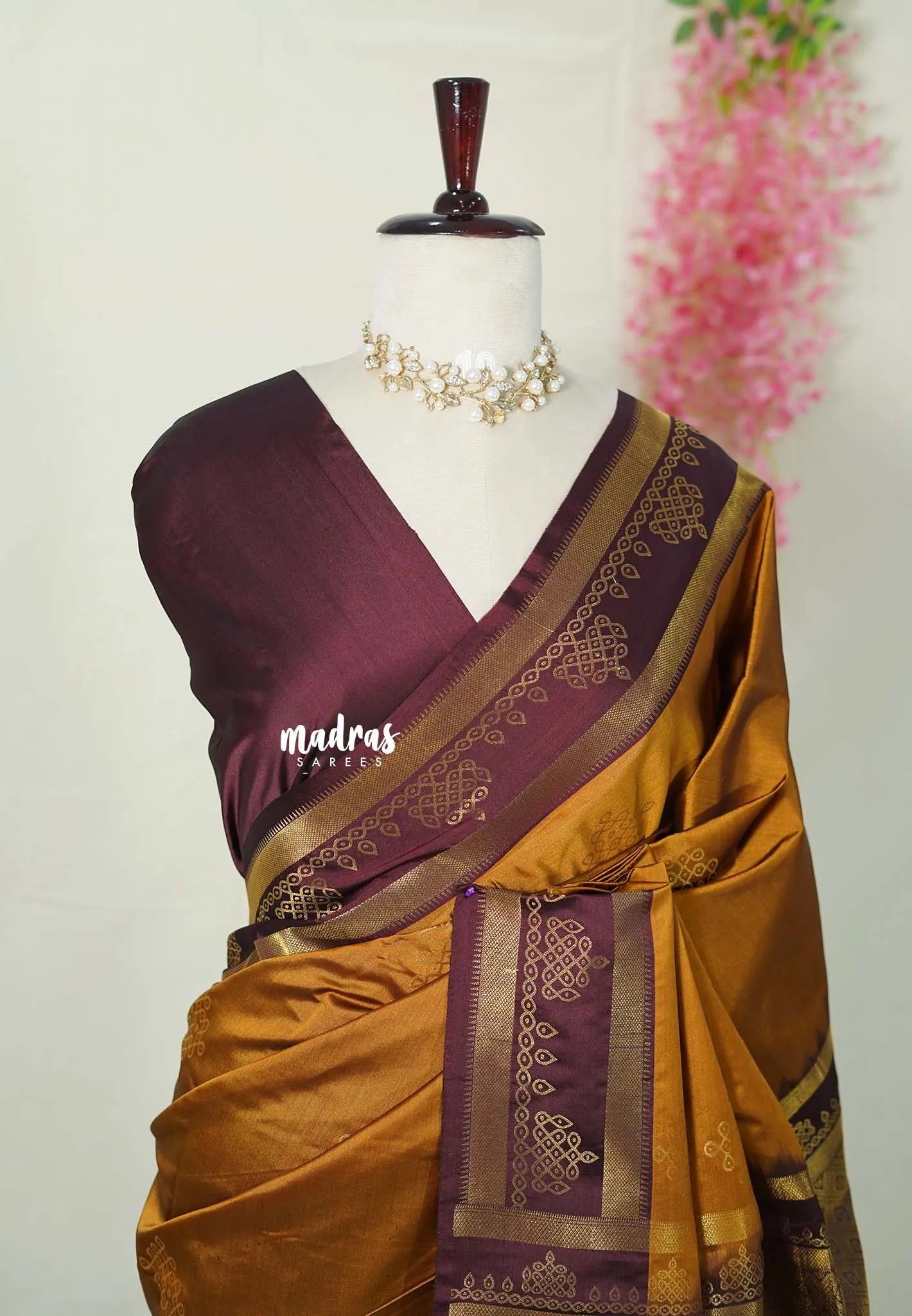 Vintage Mustard Brown - Hamsavalli – Soft Silk Cotton Saree with Kolam Motifs Weaving Body and Border with Rich Pallu  - Best for wedding