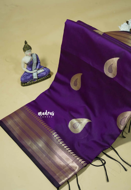 Royal Purple - Kanimozhi - Soft Silkcotton Saree and Zari Border with Mango Buttas