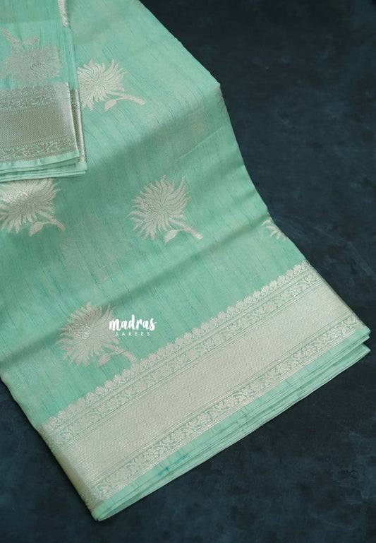 Light Aqua Green - Kanimozhi - Soft Silkcotton Saree with Grooves Zari Flower Buttas in Body with Zari Border - Best for Small Functions