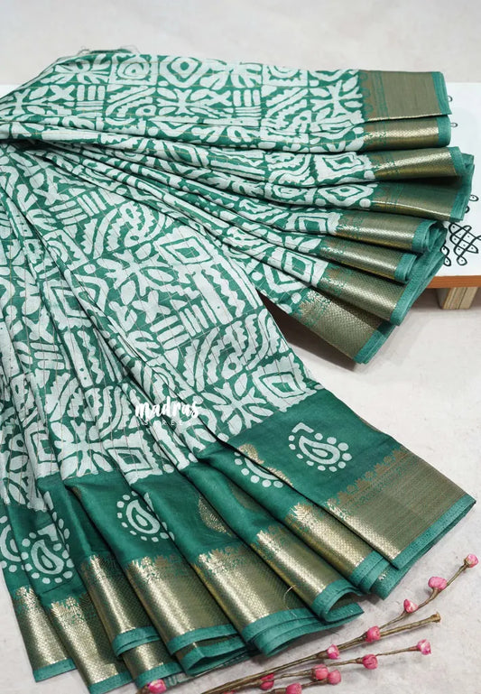Lush Green Charm - Rudra - Traditional Munga silk blend Saree with checks weaving