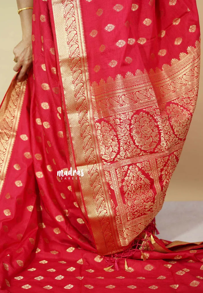Reddish Pink - Vadhanam - Premium Jute Tussar silkcotton Saree with buttas and gold zari border