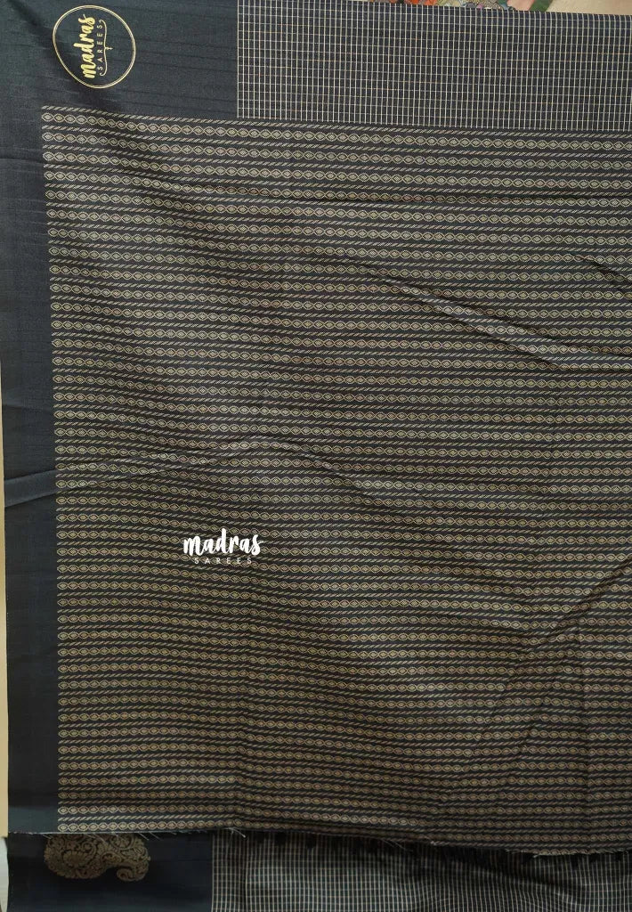 Black - Yamini paper silk blend mango border and sirukattam body Saree