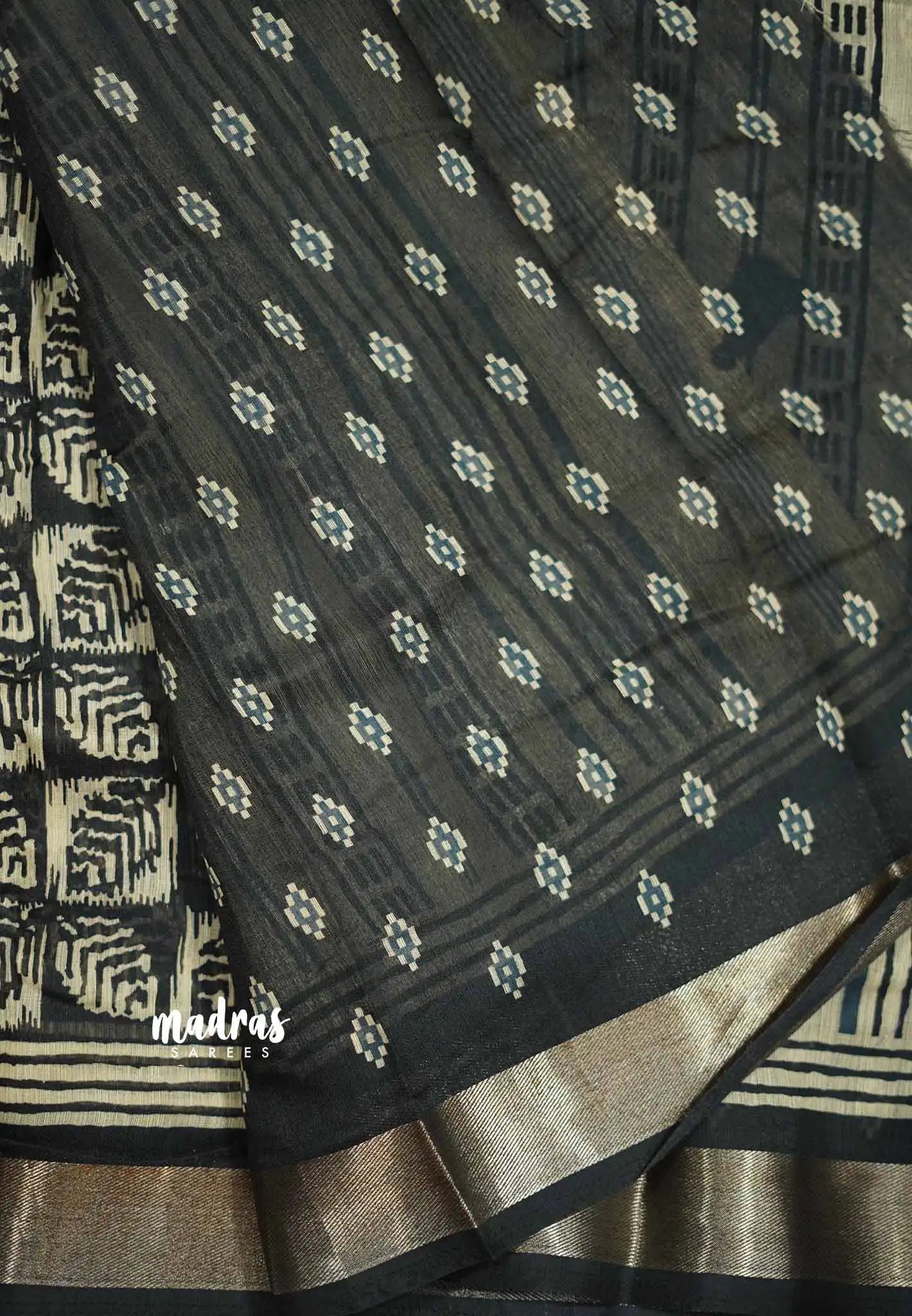 Blended linen cotton Saree chikku and black combo - Design 1