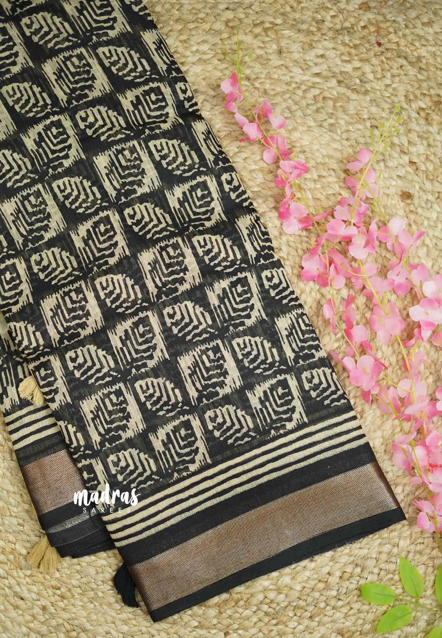 Blended linen cotton Saree chikku and black combo - Design 1