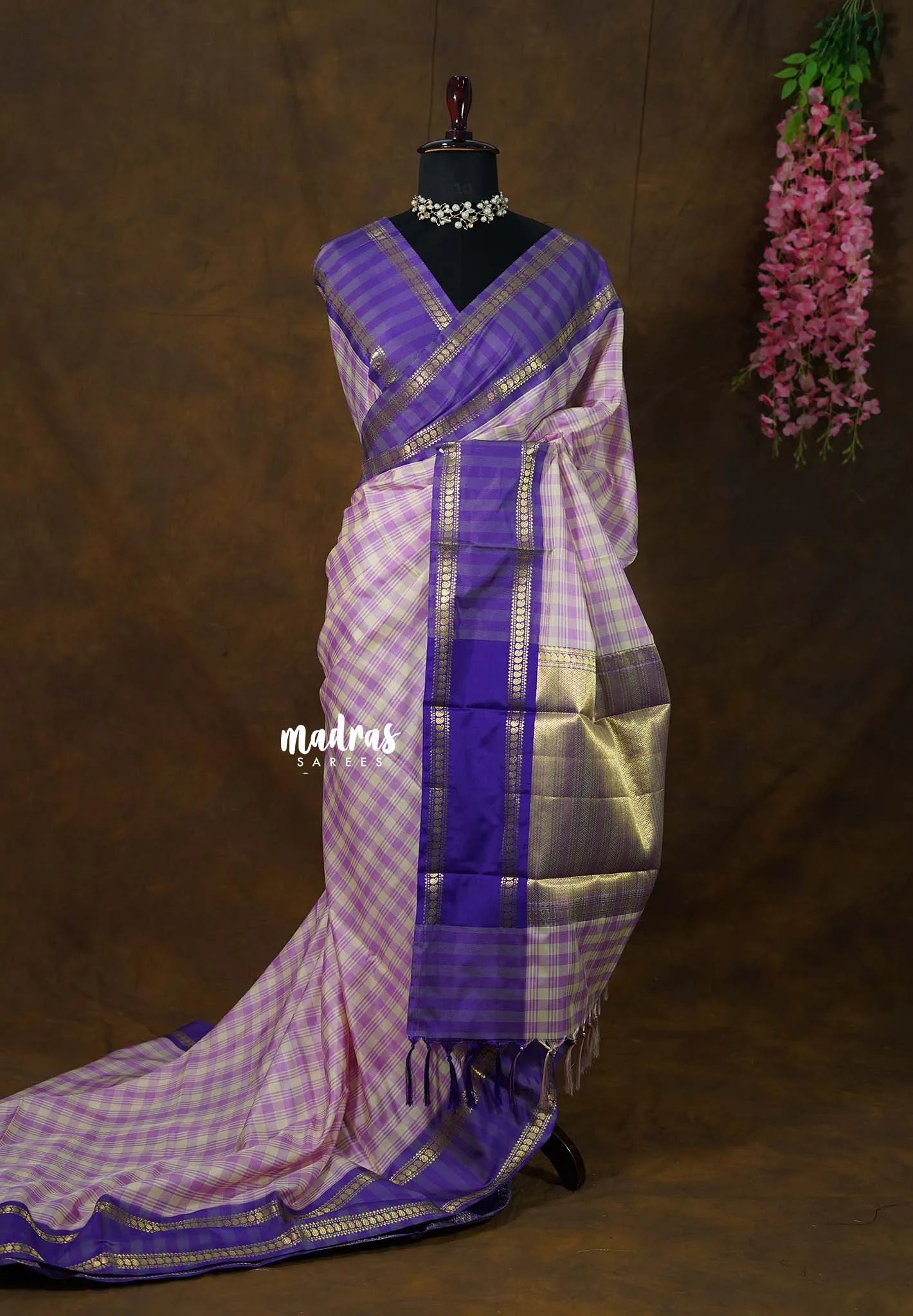 Lilac Lavender - Kanimozhi - Soft Silk cotton saree with Vintage Big Checks with Rettapet Border - Best for Festive Wear