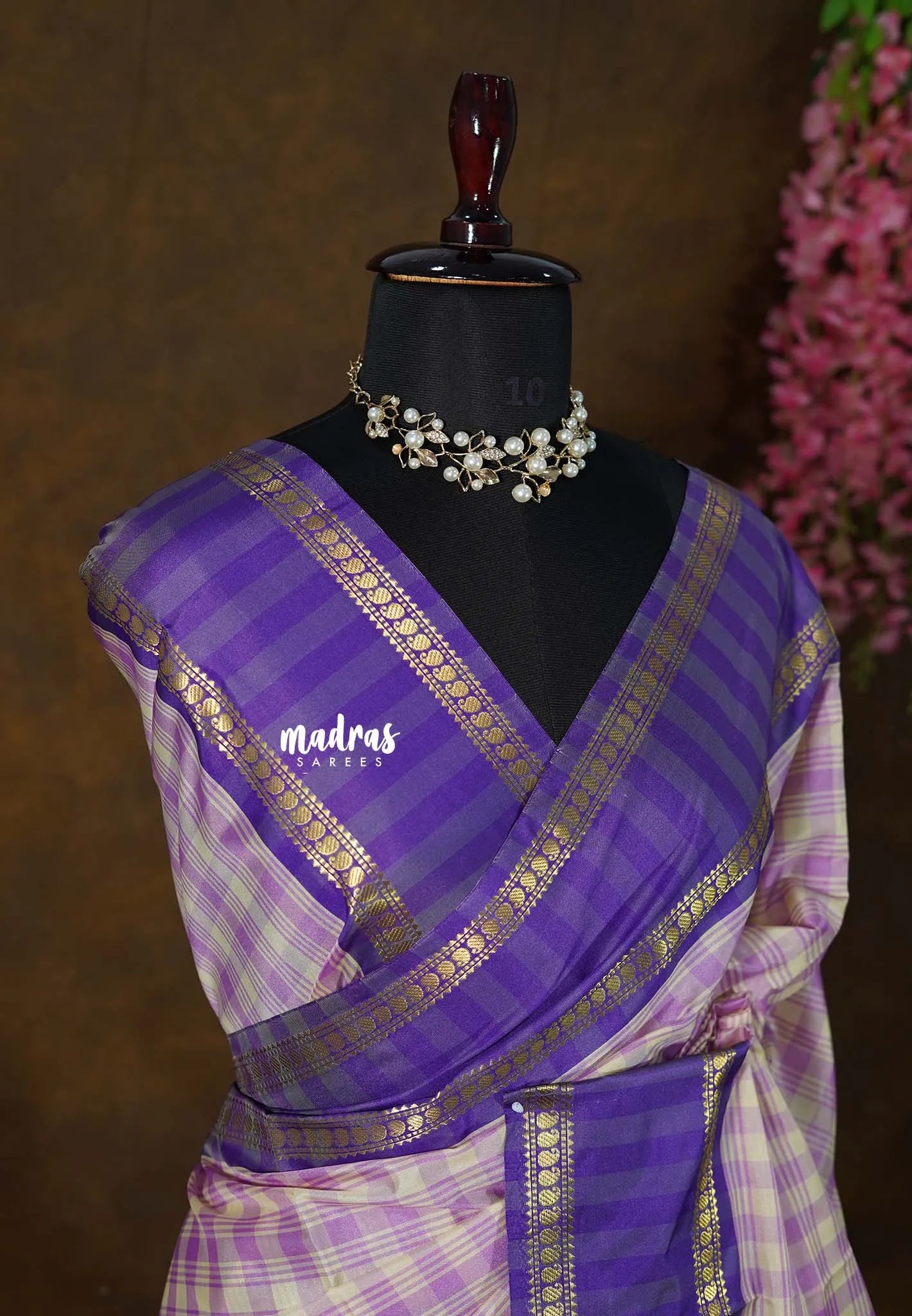 Lilac Lavender - Kanimozhi - Soft Silk cotton saree with Vintage Big Checks with Rettapet Border - Best for Festive Wear