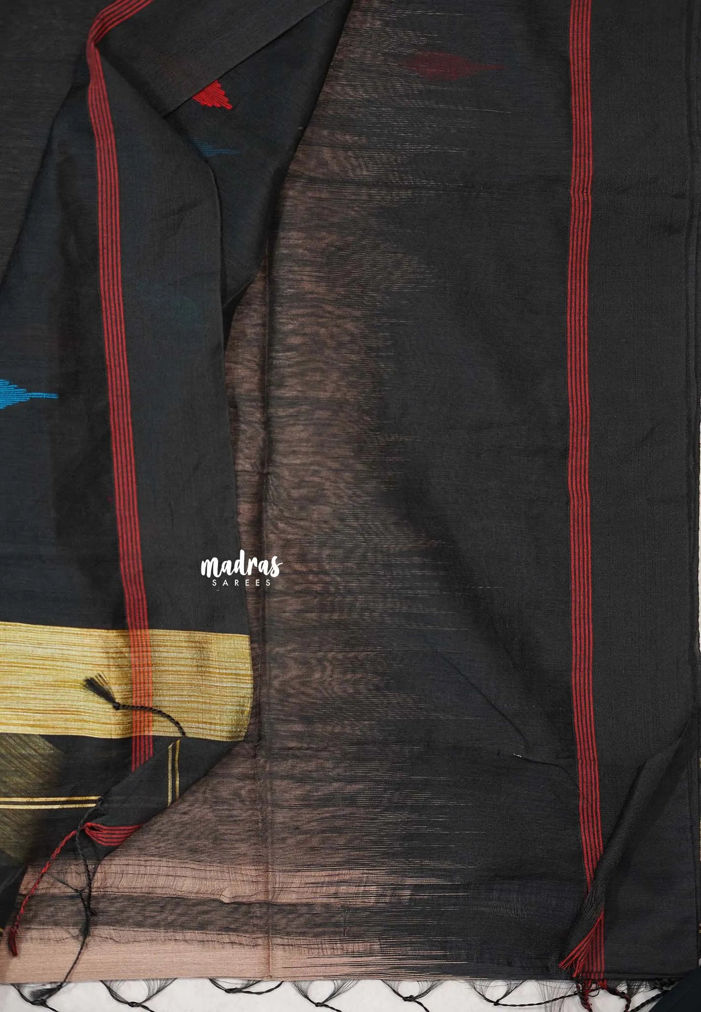 Maheswari - lightweight cotton silk Saree with border - Soft Amber (assorted buttas)