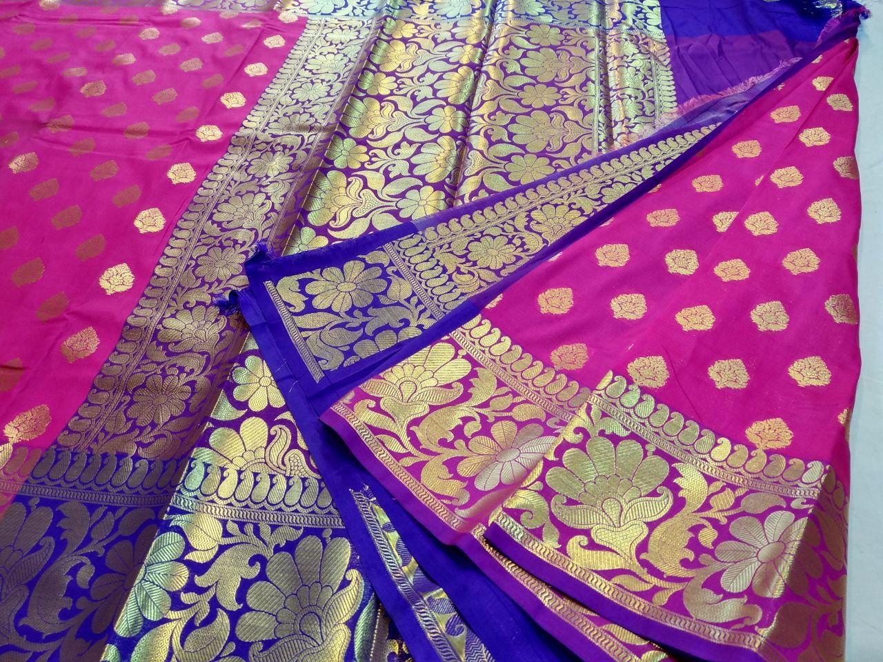 Fuscia Bloom – Traditional Printed Banarasi Saree -BNS082 magenta and purple coloured grand saree