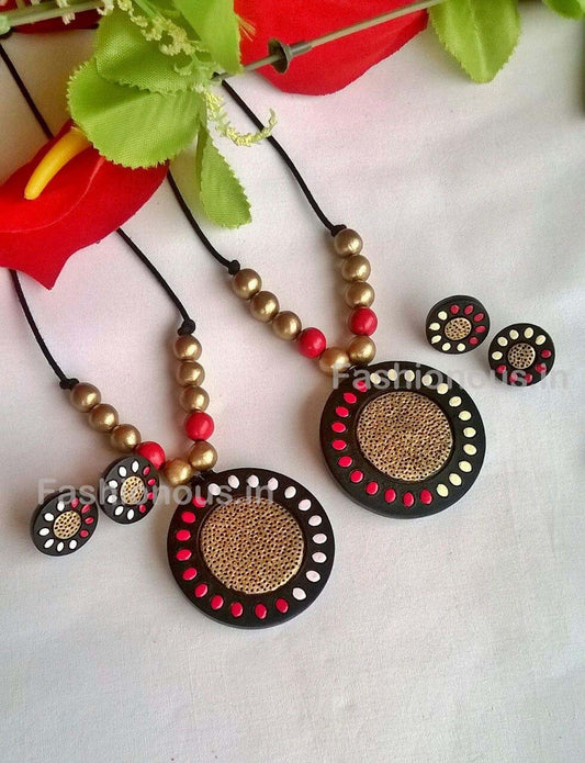 Black and Golden Floral Round Terracotta Pendant Set-TJS-054