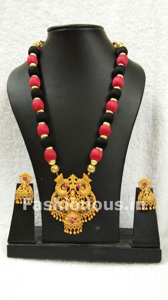Black and Red Balls with Lakhsmi Pendant Silk Thread Jewellery Set-STJS-029