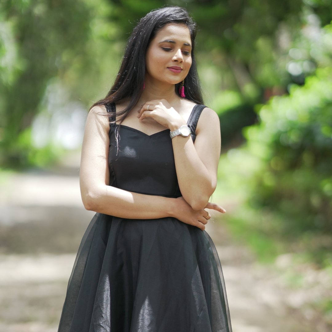 Enchanting Elegance: Custom-Made Black Knee-Length Dress - CSTMDS1006