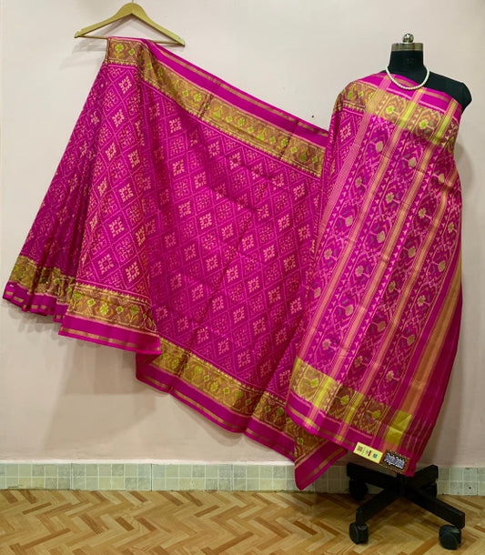 Magenta Alpana Designed with Golden Border Patola Silk Saree-PPSRE-013
