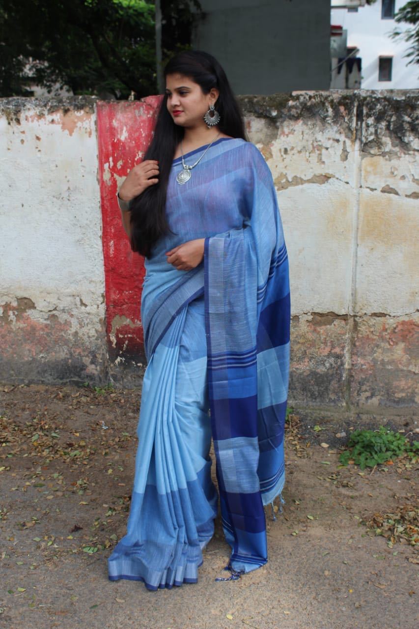 Royal Elegance Linen Saree-LNSRE092 Blue colour duet saree for regular use