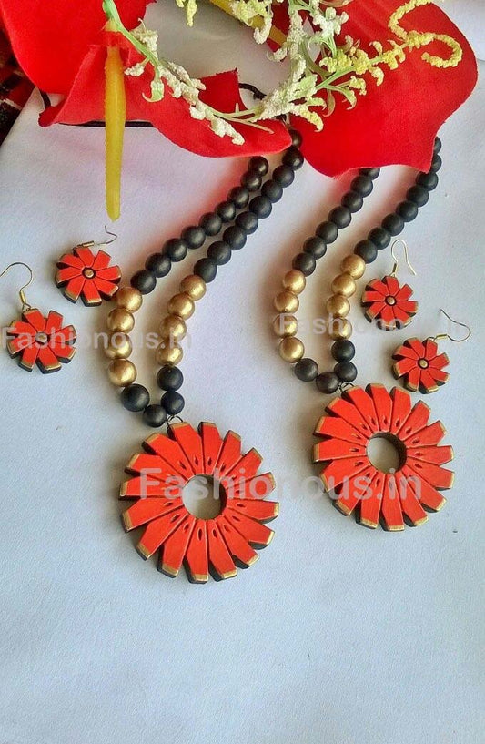 Orange Floral Shaped Terracotta Pendant Set-TJS-058