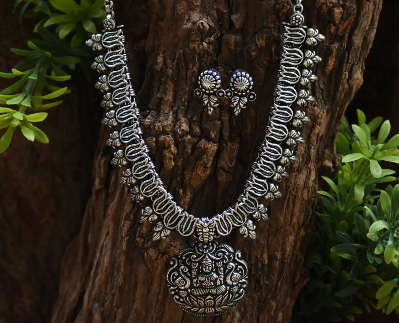 Oxidized Temple Necklace and Earrings-OTN032
