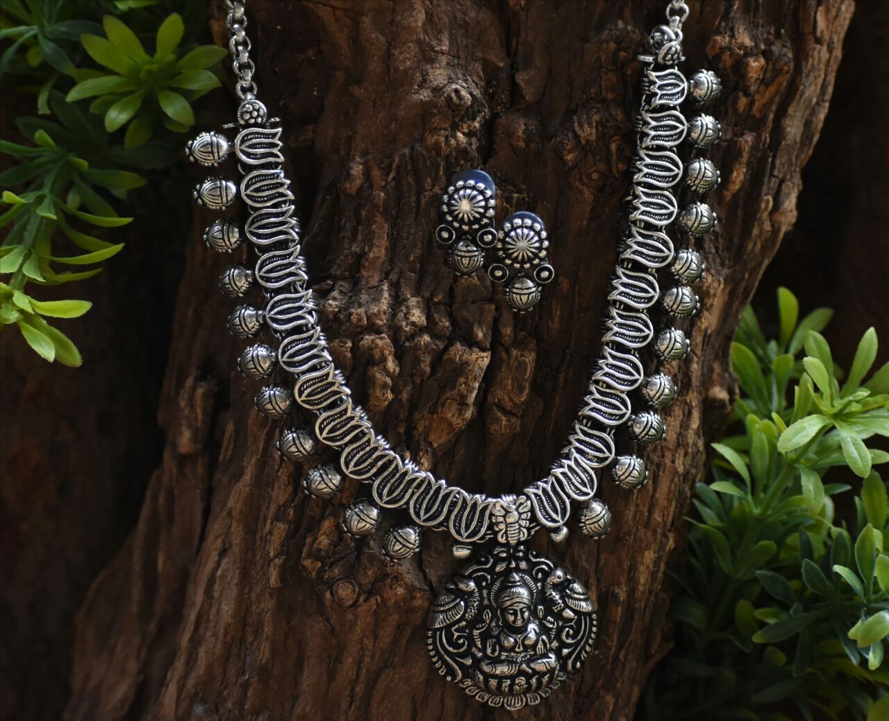 Oxidized Temple Necklace and Earrings-OTN033