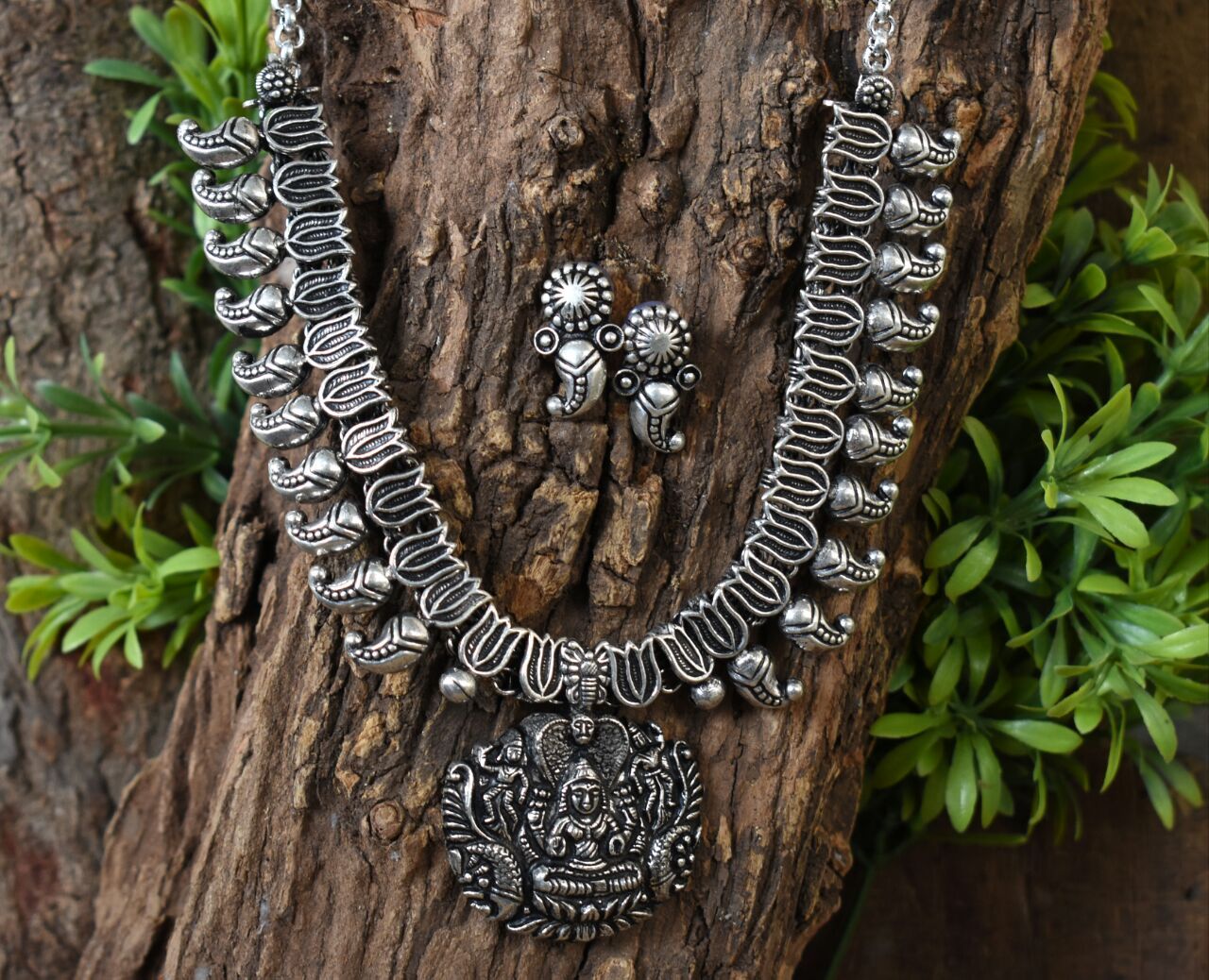 Oxidized Temple Necklace and Earrings-OTN035