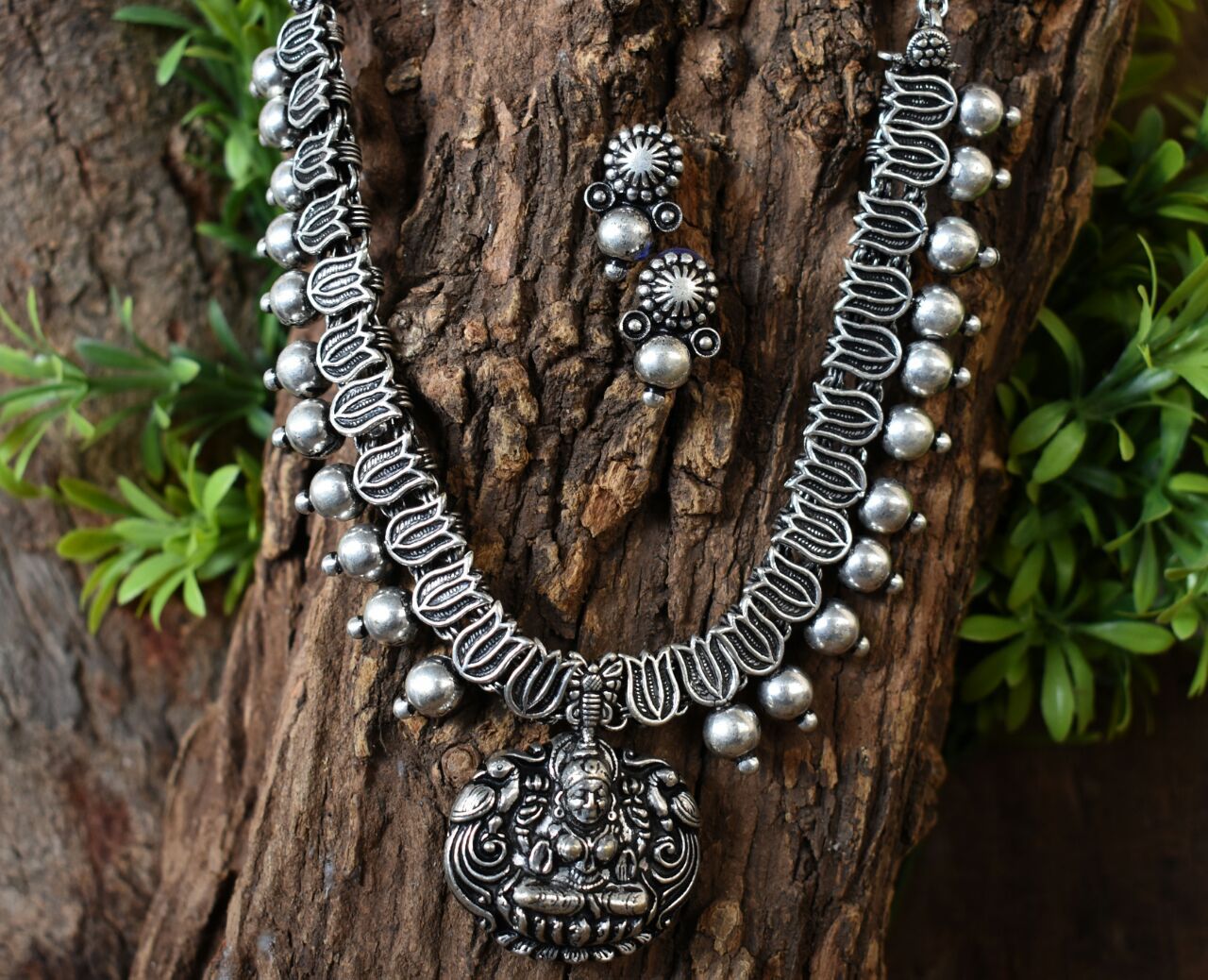 Oxidized Temple Necklace and Earrings-OTN038