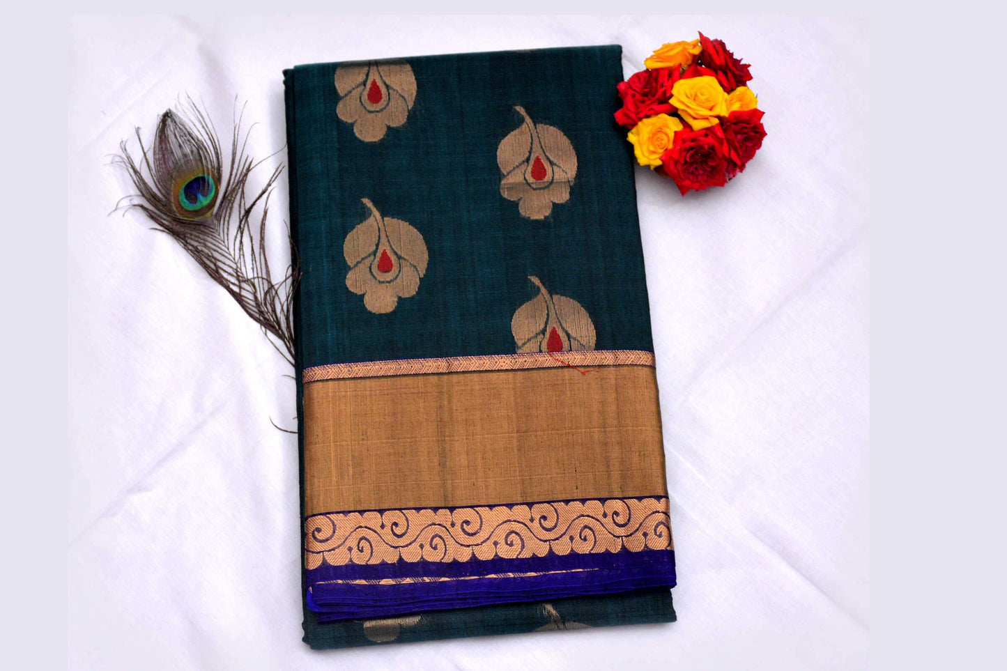 Peacock Green with Floral Designed Blue Pallu Handwoven Chettinad Silk Cotton Saree-AKCHEDS-005
