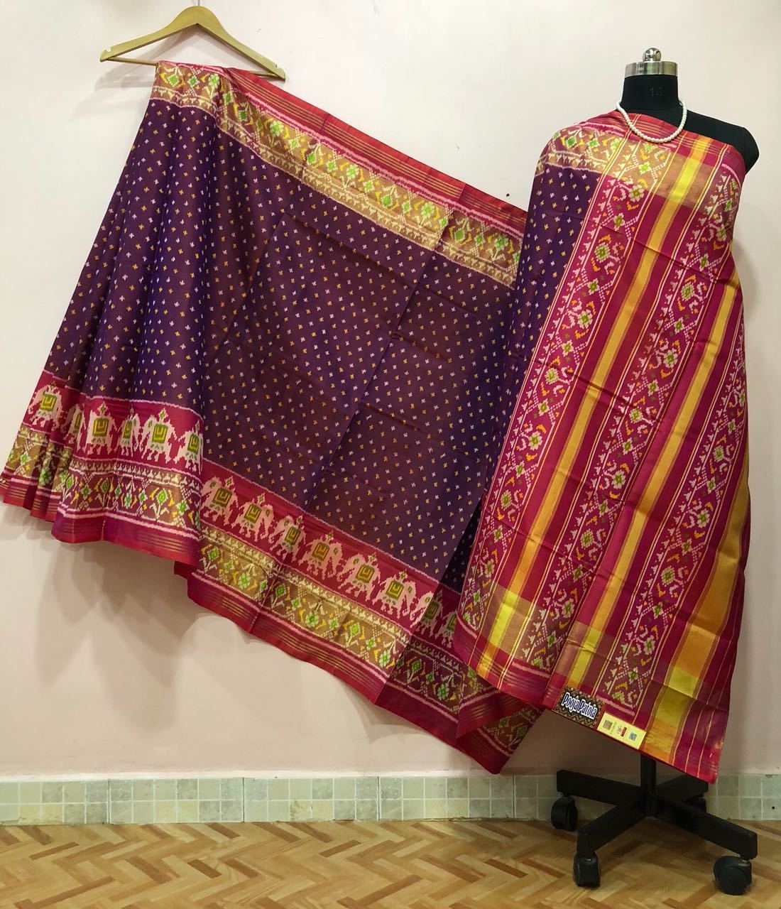 Red Dotted Elephant Motif Patola Silk Saree-PPSRE-052