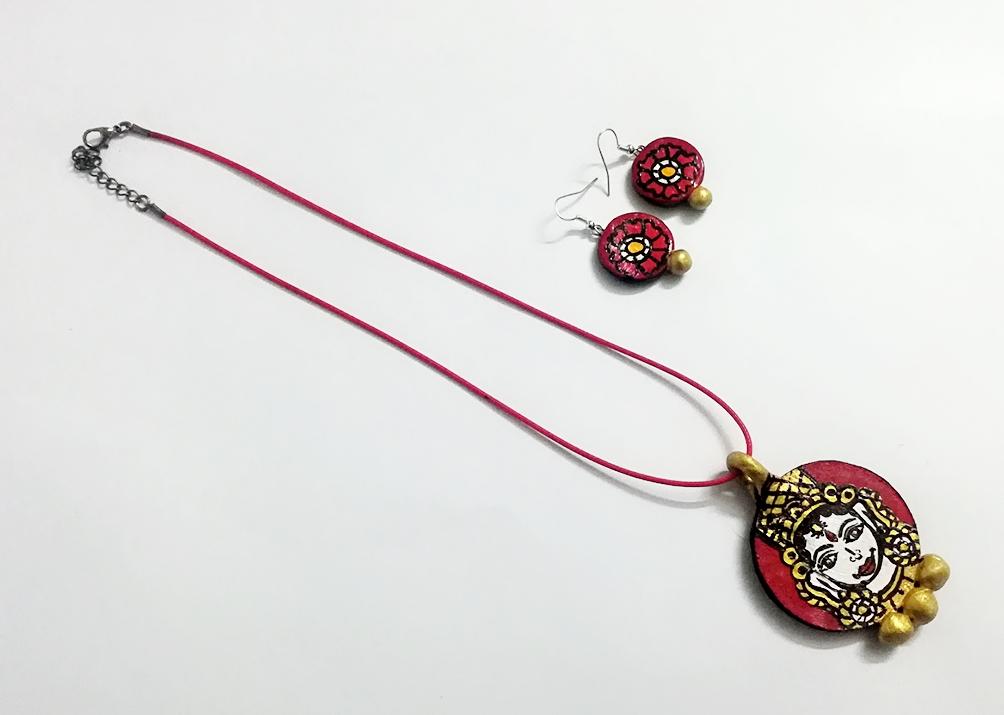 Pretty Princess Double Side Art Jewel-SAJ011 Red coloured simple earring and pendant set.