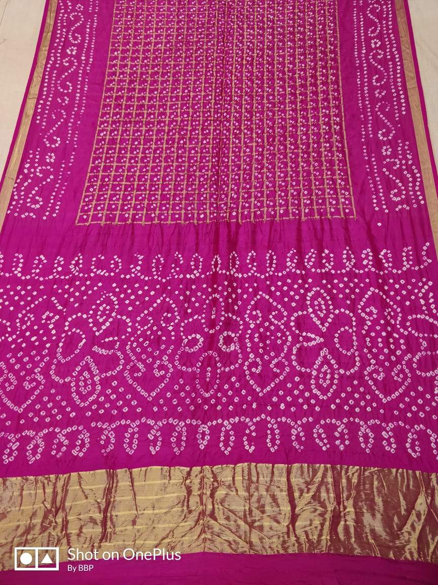 Magic MagentaTaffeta Silk Saree- TSS002 Dark pink coloured traditional sari